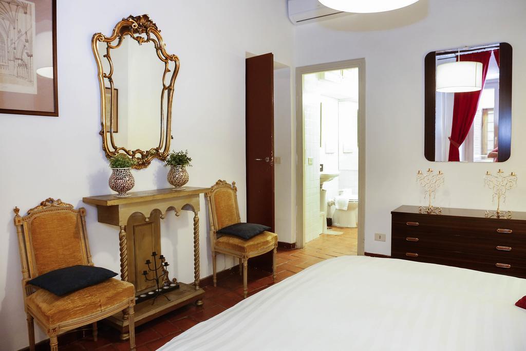 Appartamento Vicolo Grotte 14 Roma